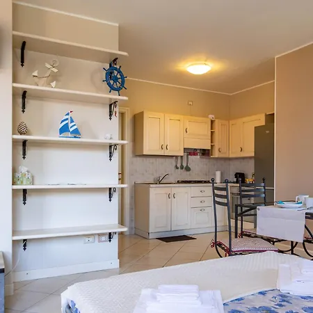 Cuz's House - Center - Free Wi-fi - By Guestaly Apartman *